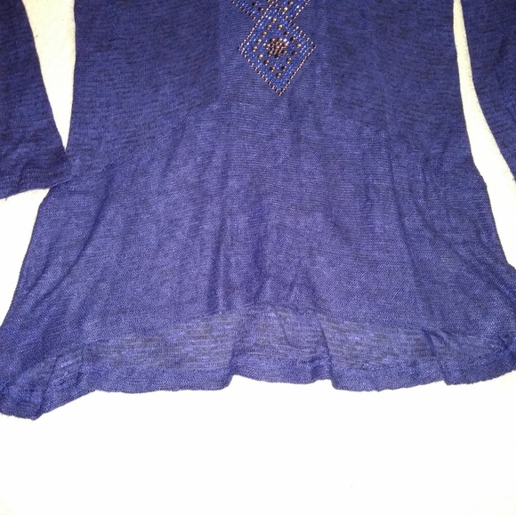 One World Heather Blue and Black Embellished High/Low Knitted Lightweigh Sweater - Picture 5 of 6